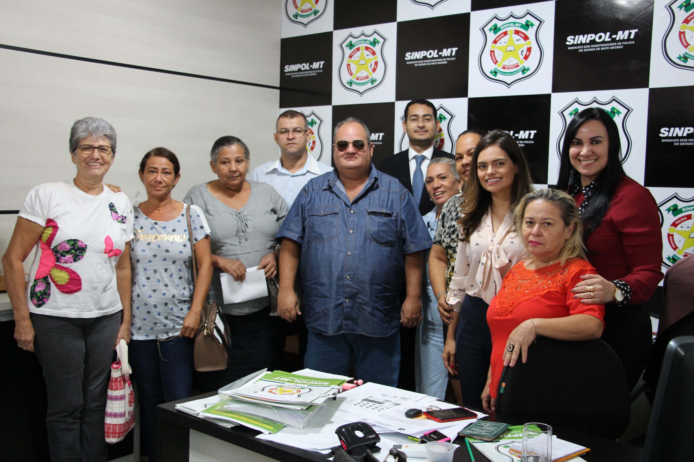 REUNIÃO NO SINPOL-MT ESCLARECE DÚVIDAS DE CITADOS EM AÇÃO