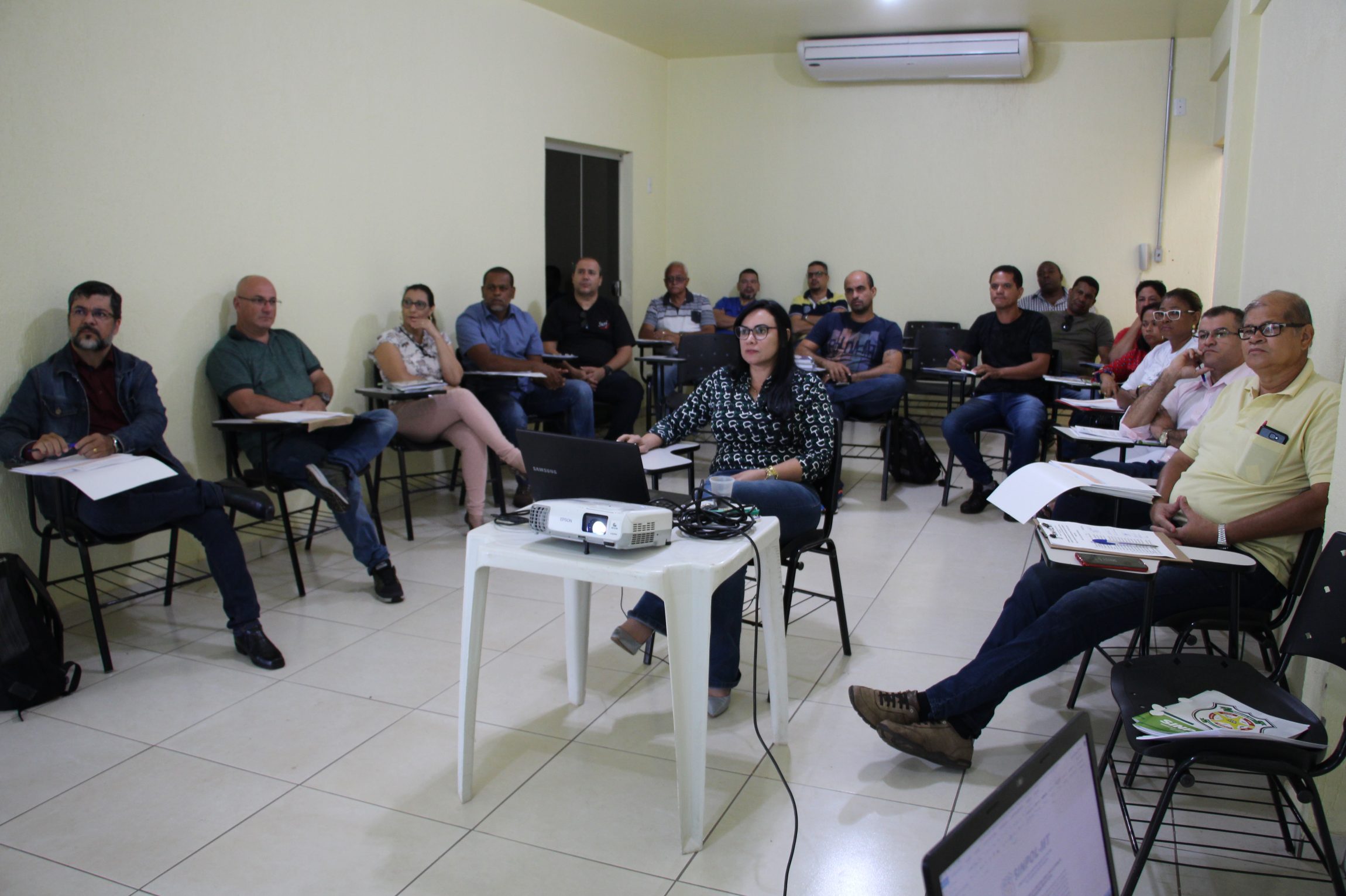 SINDICALISTAS DISCUTEM PLANO DE AÇÃO DE 2019     