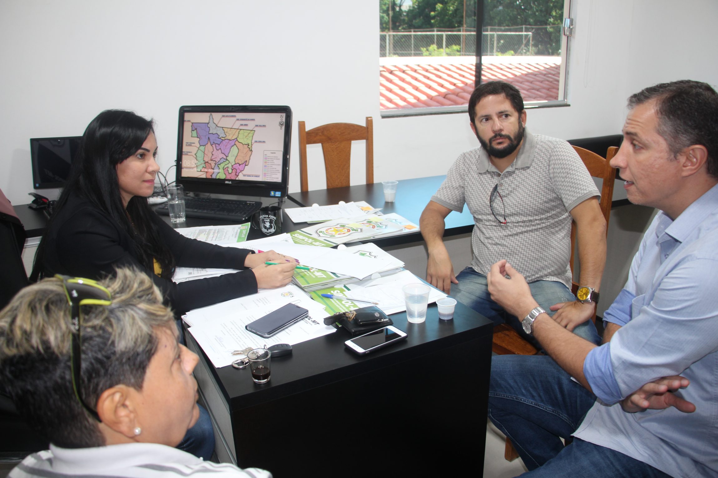 DIRETORIA DO SINPOL-MT REÚNE-SE COM DEPUTADO PARA DEFINIR AÇÃO CONJUNTA