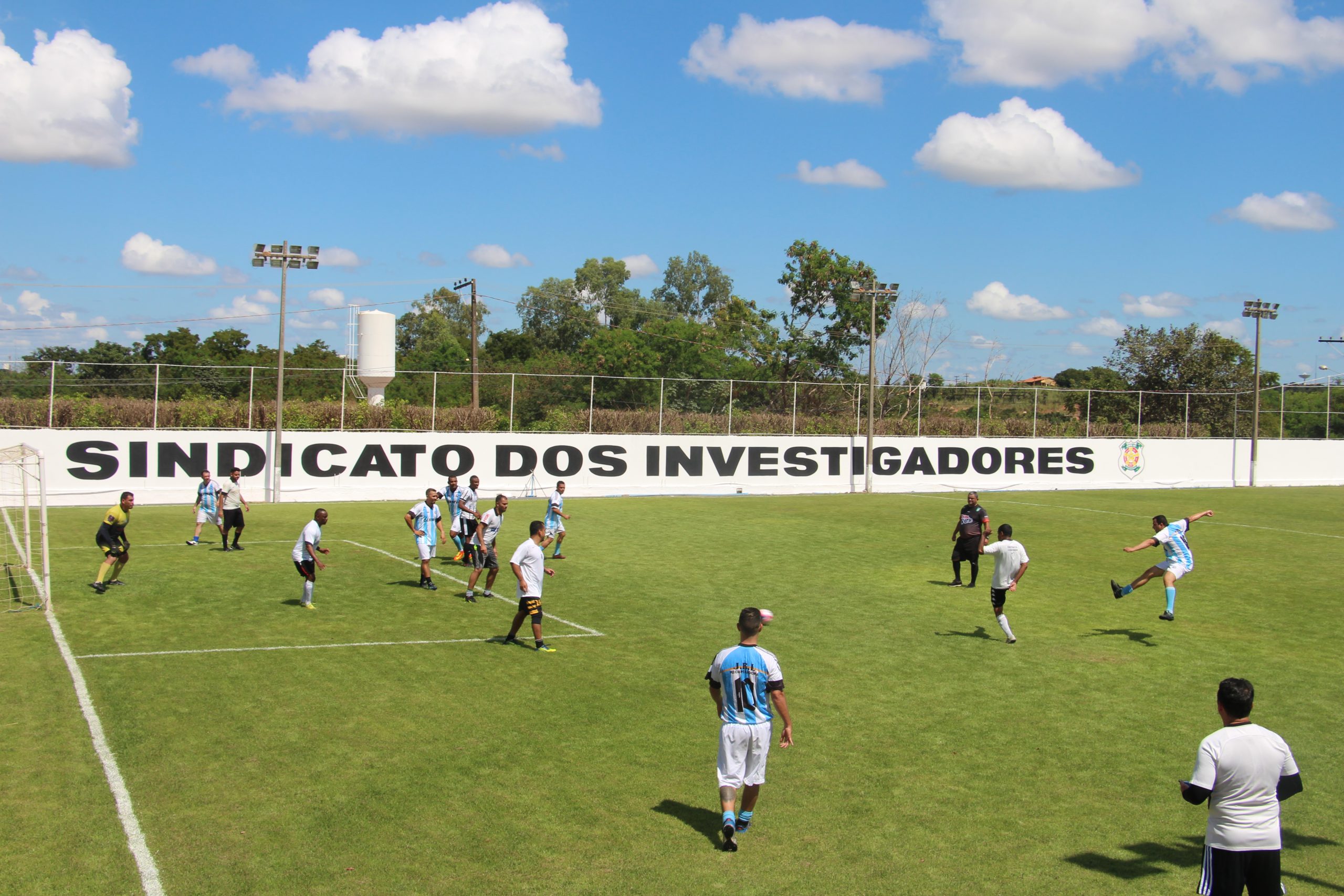 CAMPO DO SINPOL É REINAUGURADO COM TORNEIO DE FUTEBOL