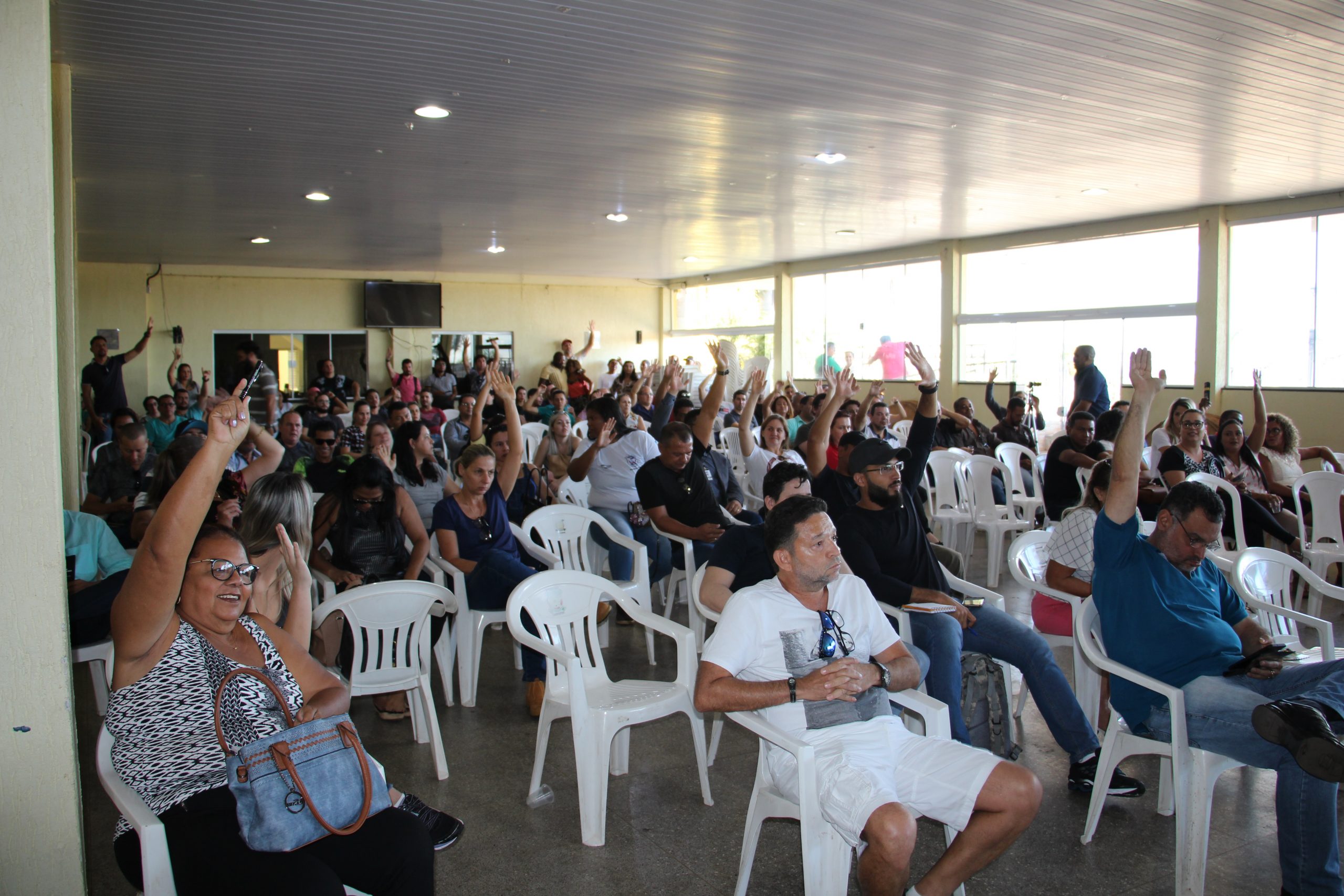 POLICIAIS CIVIS, EM ASSEMBLEIA, DECIDEM PARALISAR CONTRA REFORMA DA PREVIDÊNCIA