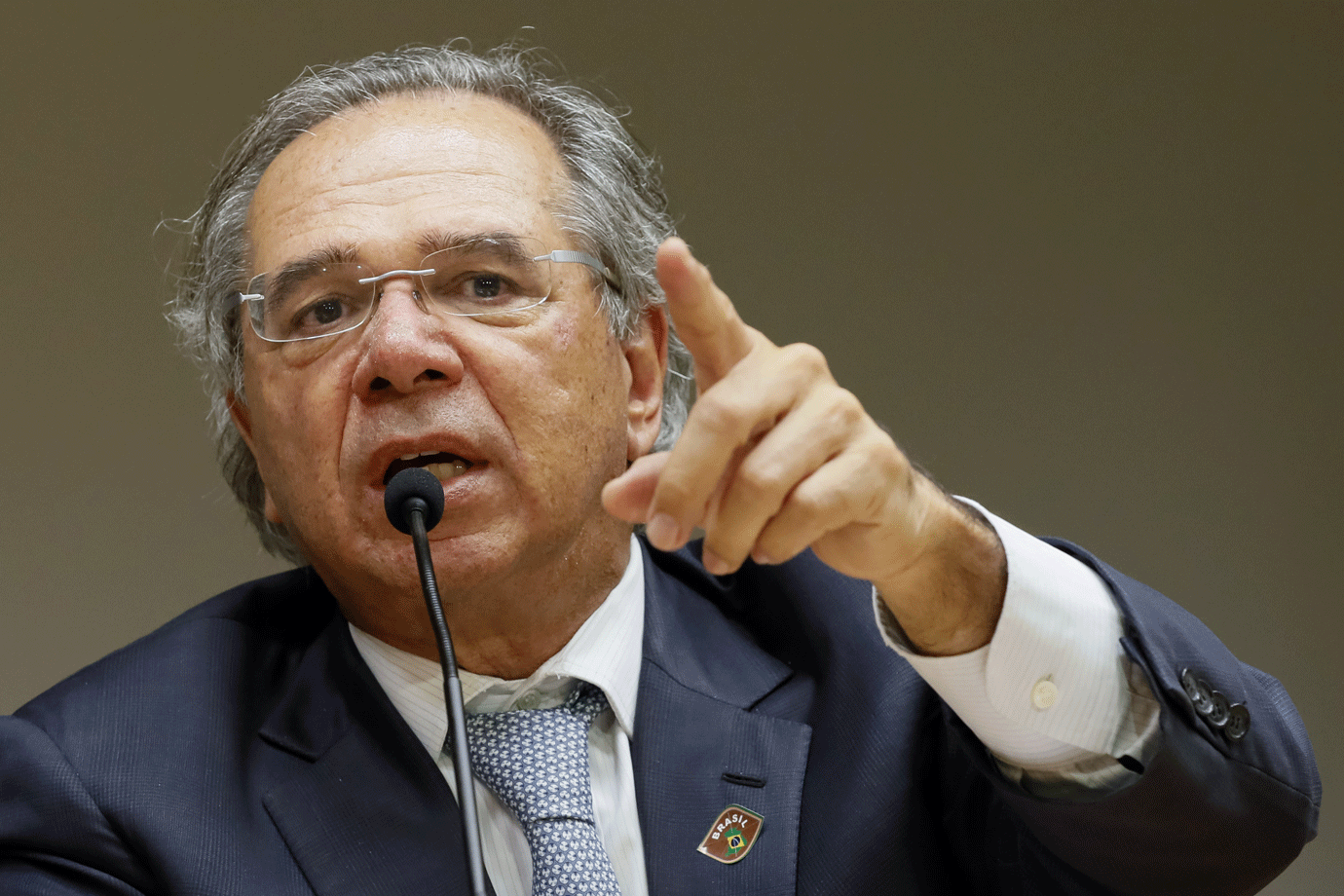 Sinpol-MT repudia declarações de Paulo Guedes sobre servidores